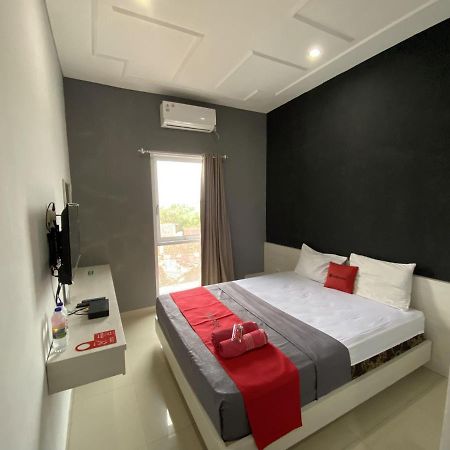Hotel Reddoorz Near Rsud Margono Purwokerto 3 Extérieur photo