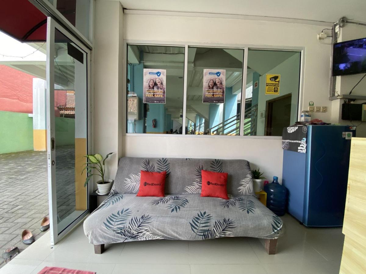 Hotel Reddoorz Near Rsud Margono Purwokerto 3 Extérieur photo