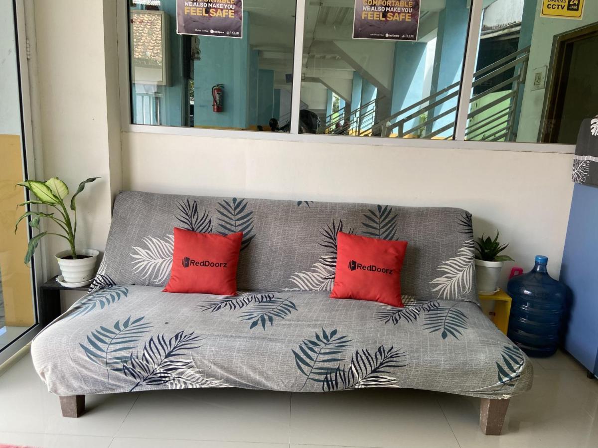 Hotel Reddoorz Near Rsud Margono Purwokerto 3 Extérieur photo