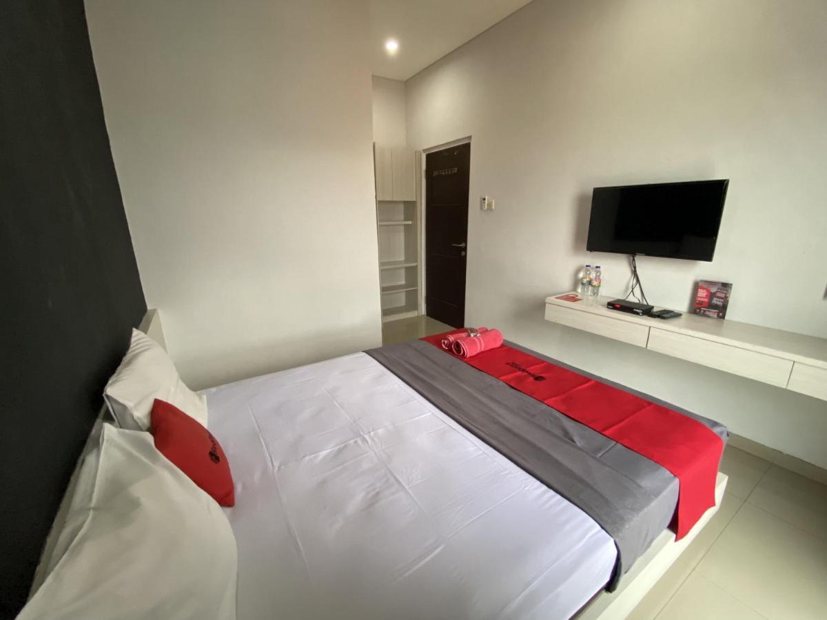 Hotel Reddoorz Near Rsud Margono Purwokerto 3 Extérieur photo